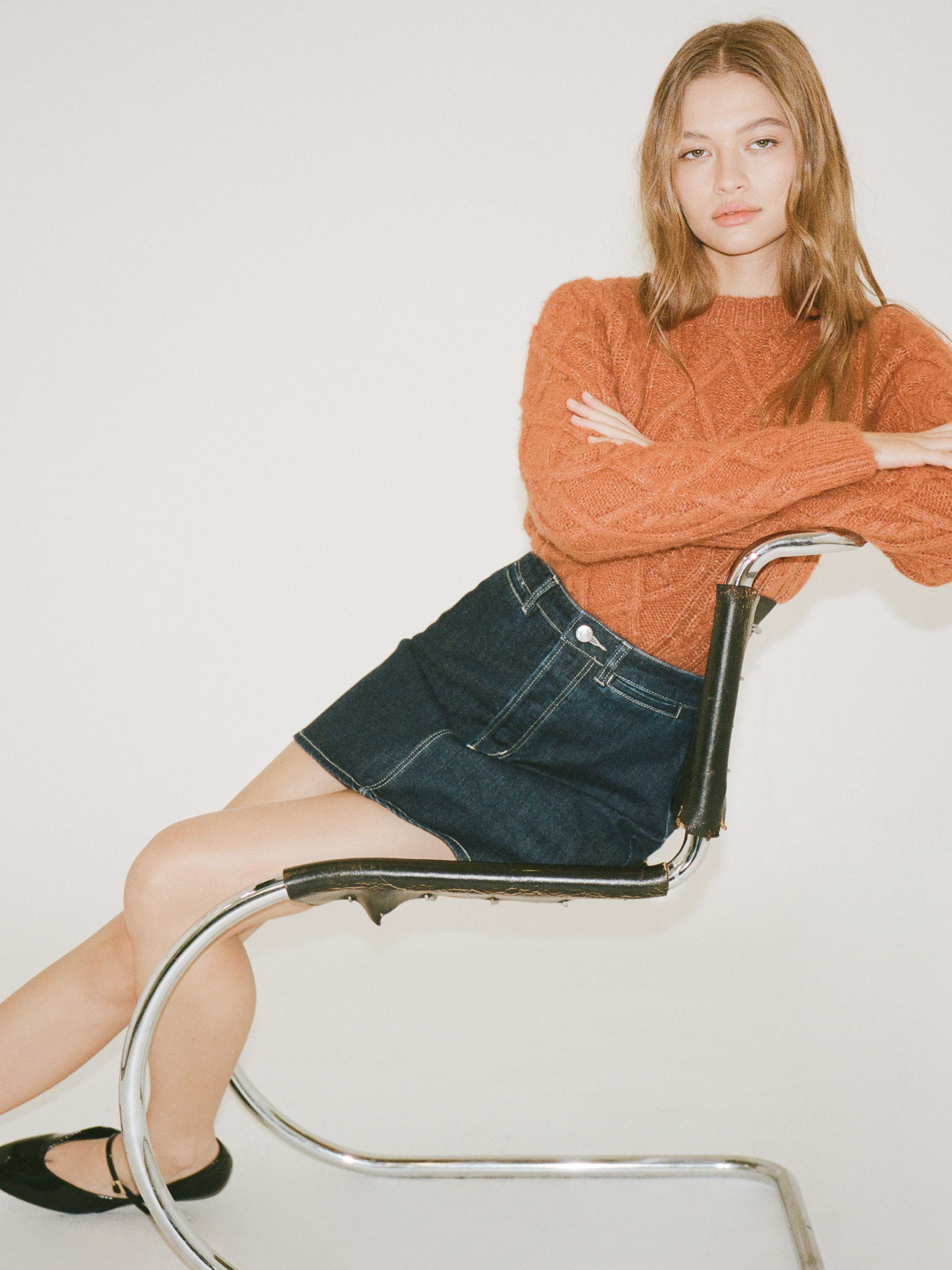 R43N00_168 CABLE KNIT SWEATER RUST R43K04_6960 A LINE MINI ALICE DARK DENIM