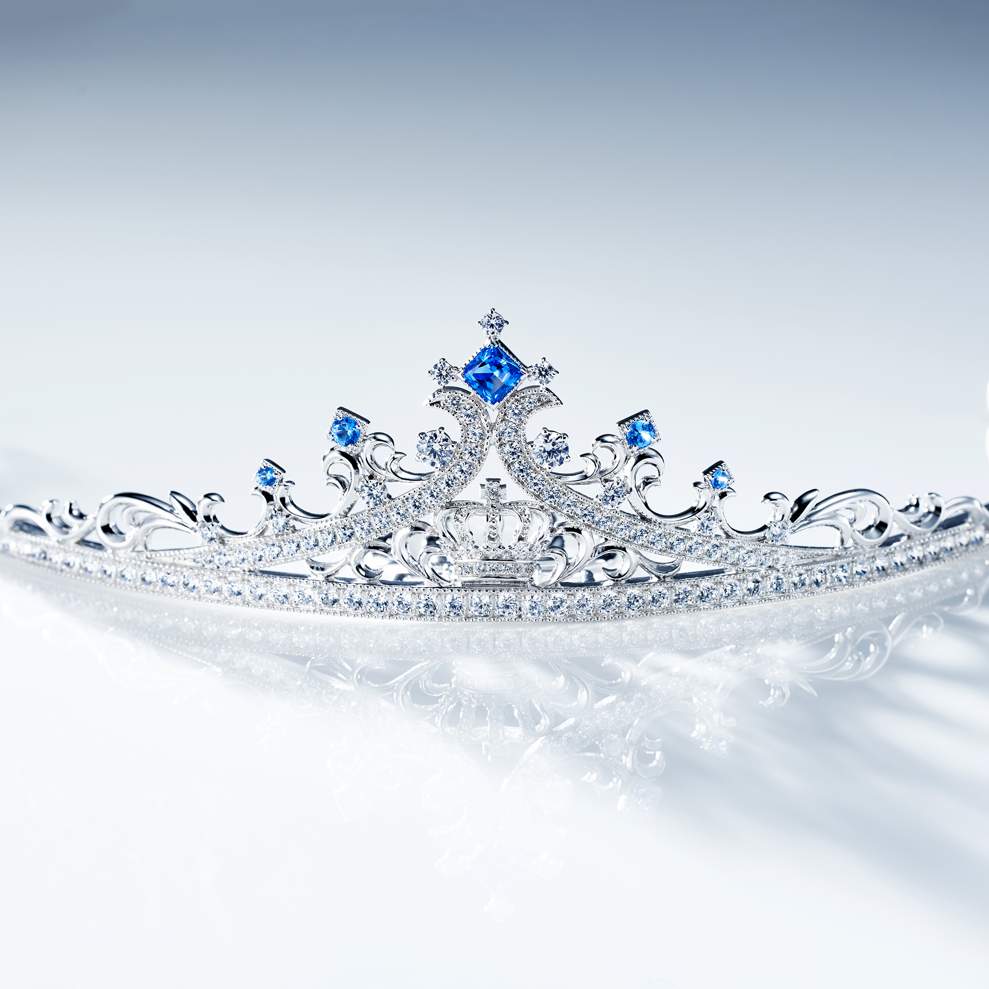 TRUE BLUE_TIARA_1-1 2